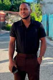 Photo of Eduardo Tineo Ferrer as Atracador 2