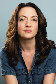 Photo of Marlowe  Holden as Nadine Andrews