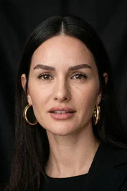 Photo of Yasemin Özilhan as Ekin