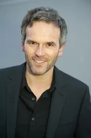 Photo of Nicolas de Pruyssenaere as Peter Hauser