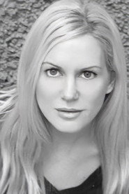 Photo of Anouk Ogueta as Sofia