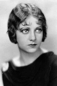 Photo of Florence Allen as Helen Grayson