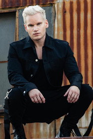 Photo of Alexander Almqvist as Kirk