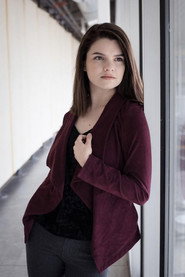 Photo of Amy Carter as Claire Flores
