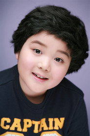 Photo of Jung Joon-hwi as Dong-gun