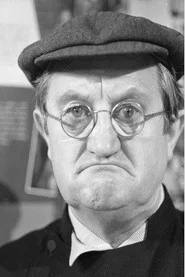 Photo of Edward Sinclair as Verger Maurice Yeatman