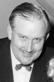 Photo of Åke Ohlmarks as Calle Kula's maid