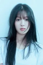 Photo of Song Su-i as Yu Me-ri / Yu Geon
