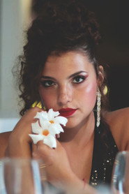 Photo of Aurora Convertini as Amber Vormont