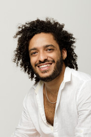 Photo of Thiago Almasy as Junior