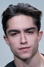 Photo of Iván Rovirosa as Víctor