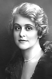 Photo of Carola Toelle as Florence