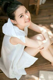 Photo of 周田田 as Huang Rong