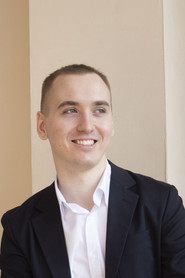 Photo of Максим Трушин as Палец в объективе камеры