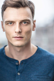 Photo of Thomas Nicholson as Milton Tibbons