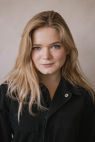 Photo of Anne Peyton Brothers as Helen