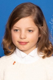 Photo of Clara Möller as Flo