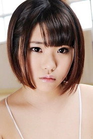 Photo of Yua Asakura as Mariko Saeki