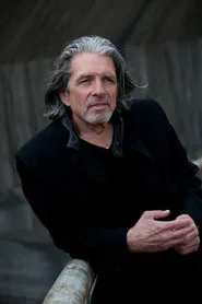 Photo of Erik Hansen as Matt Saberneck (Moderator)