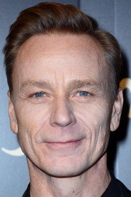 Photo of Ben Daniels as Gareth (voice)