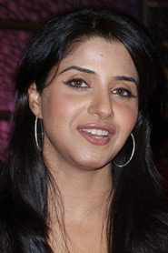 Photo of Saadhika Randhawa as girl in item song