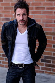 Photo of Chris Smith as Thomas
