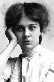 Photo of Lottie Briscoe as Aileen