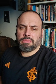 Photo of Alexandre Linck as Durval Durvey