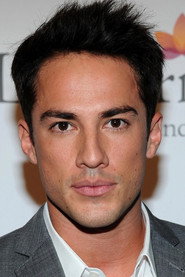 Photo of Michael Trevino as Kyle Valenti