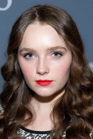 Photo of Amy Forsyth as Gertie
