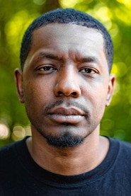 Photo of Jawaun Sanders as Officier Mark