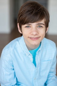 Photo of Brayden Eaton as Riley Harrison