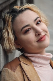 Photo of Tia Lunn as Suzzy Reeves