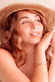 Photo of Valeria Di Giovanni as Lucía