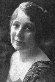 Photo of Laura Oakley as Laura - Quest's Assistant