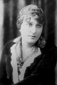 Photo of Léontine Massart as Ida Bianca