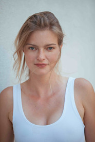 Photo of Lottie Andersen as Hollandaise