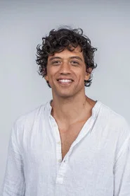 Photo of Henrique Patuá as Maurício