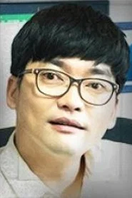 Photo of Park Ji-han as Gwang-hyeon