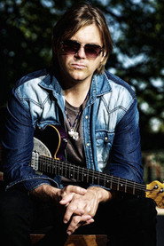 Photo of Shane Theriot as Guitar