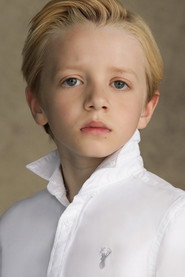 Photo of Dexter Sol Ansell as Young Coriolanus