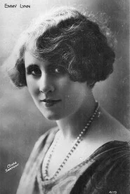Photo of Emmy Lynn as Manon Berliac