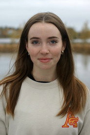 Photo of Phoebe Rex as Chloe