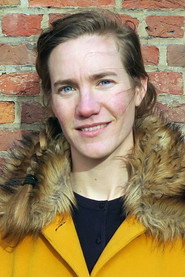 Photo of Adele Raes as Bea