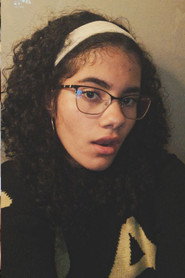 Photo of Heloiza Miranda de Oliveira as Laura