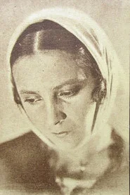 Photo of Laurence Myrga as Sari-Yana