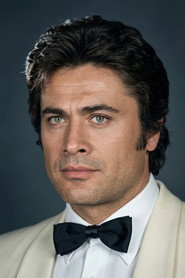 Photo of Cüneyt Arkın as Ali
