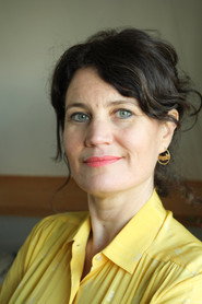 Photo of Julika Marijn as Isabel