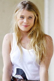 Photo of Ornella Boulé as Marion Valeyre