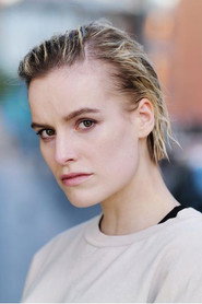 Photo of Leonie Landa as Eva Widmann